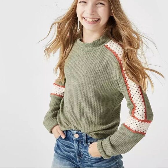BUCKLE - GIMMICKS GIRL -  Pieced Crochet Top - Picture 1 of 11
